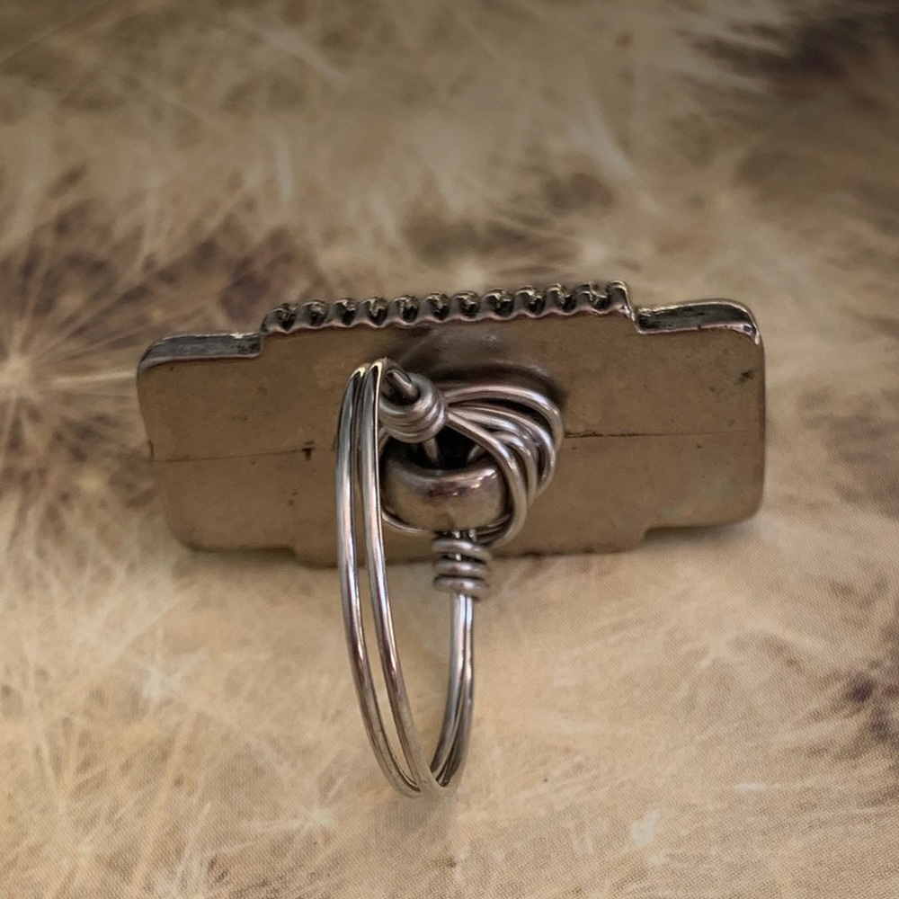VINTAGE BUTTON HANDMADE ROPE CHAIN RING - Picture 3 of 7